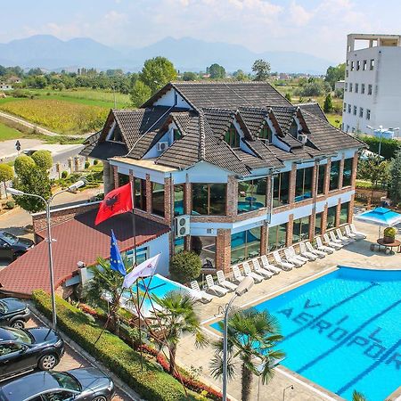 Hotel Vila Aeroport Rinas Exterior photo