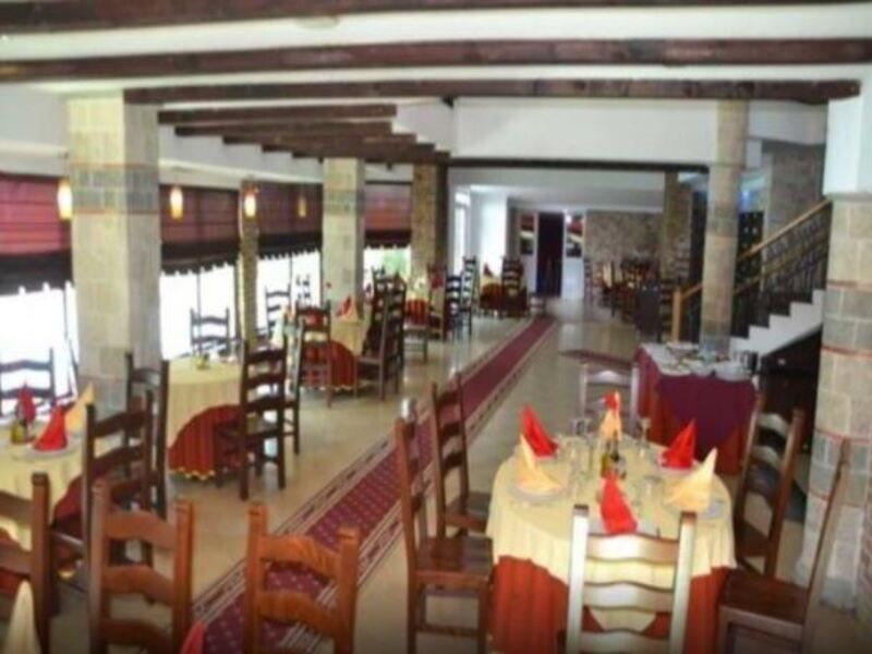 Hotel Vila Aeroport Rinas Exterior photo