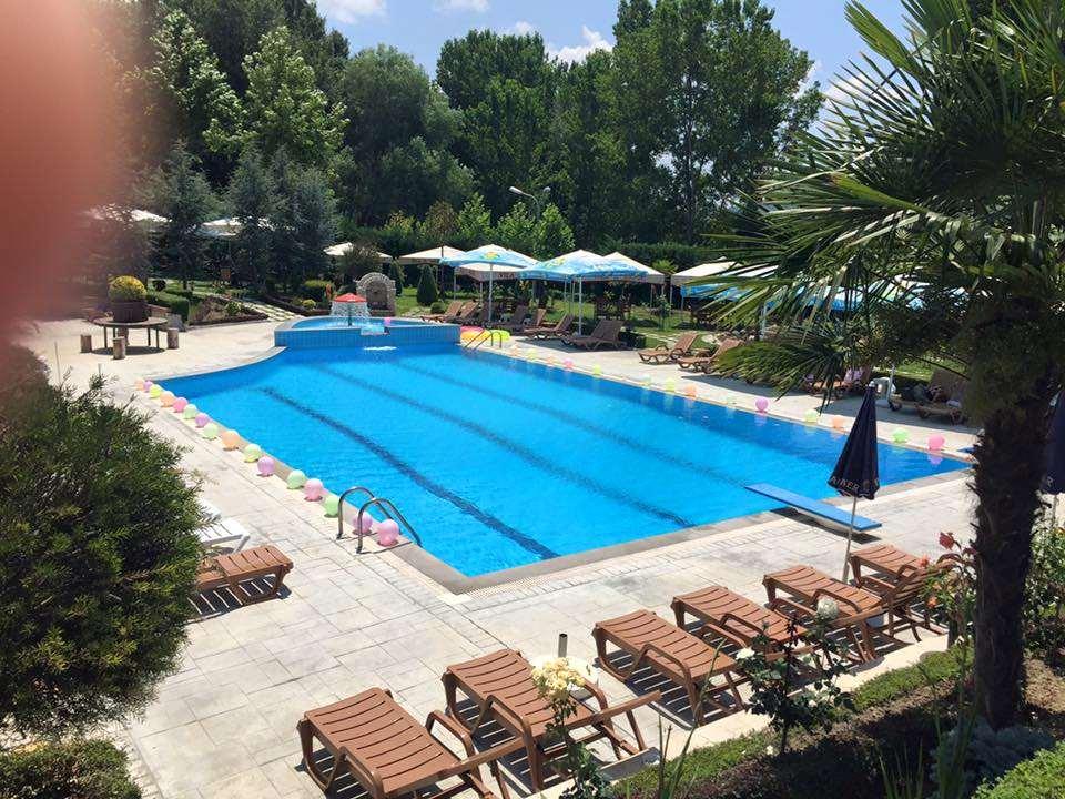 Hotel Vila Aeroport Rinas Facilities photo